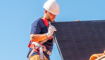 Installateur de panneaux solaires hybrides