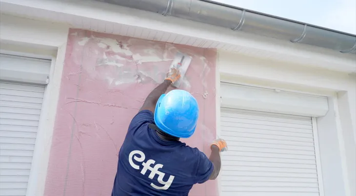 Chantier Effy d'isolation des murs extérieurs avec application d'enduit